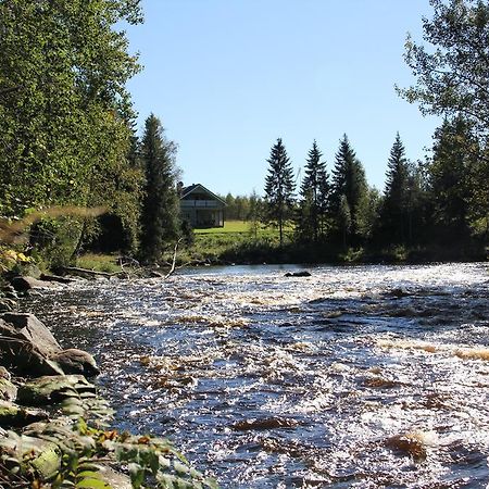 Keskikosken Lomamoekit Venajanjarvi エクステリア 写真