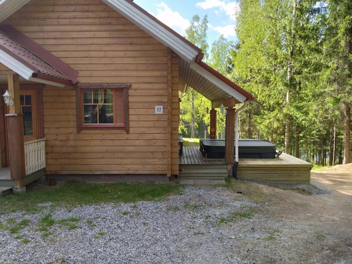 Keskikosken Lomamoekit Venajanjarvi エクステリア 写真